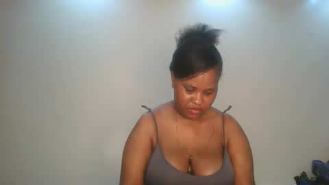 Snapshot of queen_kikih chatting on 2, 2, 2026 Queen kikih online show from 2, 2, 2026