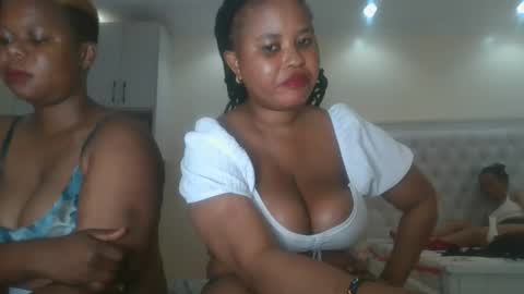 Snapshot of queen_kikih chatting on 18, 3, 2026 Queen kikih online show from 18, 3, 2026