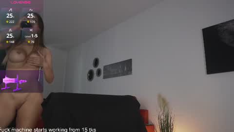 queen_leylla online show from 7, 7, 2026