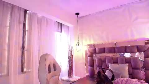   online show from 13, 7, 2026