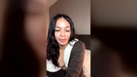 queen_reyna68 online show from 21, 7, 2026