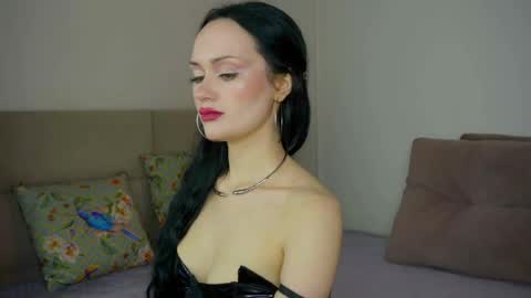 Snapshot of queenaliss chatting on 15, 5, 2026 Your world and the universe Aliss online show from 15, 5, 2026