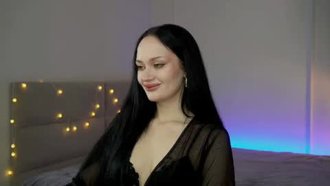 Snapshot of queenaliss chatting on 10, 6, 2026 Your world and the universe Aliss online show from 10, 6, 2026