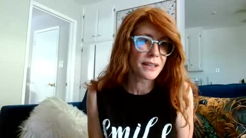 Snapshot of queenamber22 chatting on 12, 6, 2026 Queen Amber online show from 12, 6, 2026