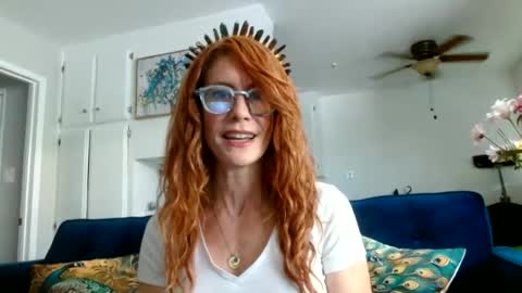 Snapshot of queenamber22 chatting on 15, 6, 2026 Queen Amber online show from 15, 6, 2026