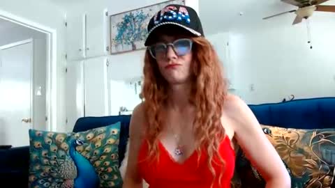 Snapshot of queenamber22 chatting on 3, 7, 2026 Queen Amber online show from 3, 7, 2026