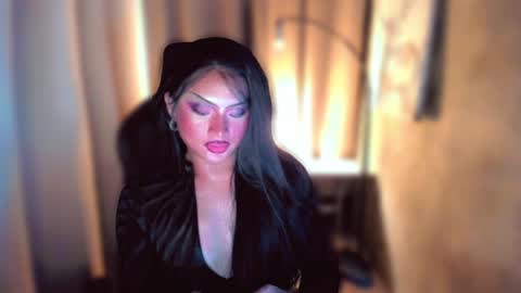 Snapshot of queenarthalia chatting on 19, 12, 2024 ARTHA online show from 19, 12, 2024