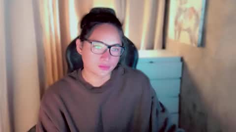 Snapshot of queenarthalia chatting on 10, 9, 2025 ARTHA online show from 10, 9, 2025