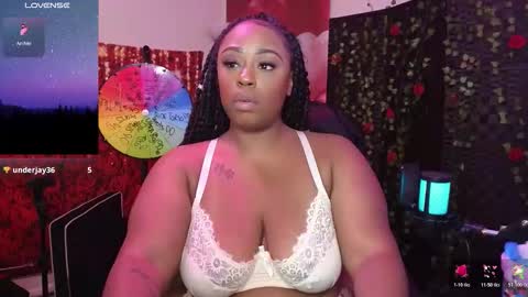 Snapshot of queencroze chatting on 31, 10, 2025 Queen Cherise Roze online show from 31, 10, 2025