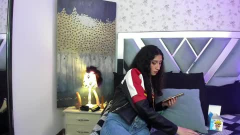 QUEENJEENN online show from 7, 5, 2026