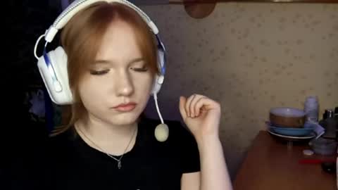 Snapshot of queenmangiamele chatting on 18, 3, 2026 Bella online show from 18, 3, 2026