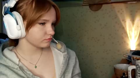 Snapshot of queenmangiamele chatting on 19, 3, 2026 Bella online show from 19, 3, 2026