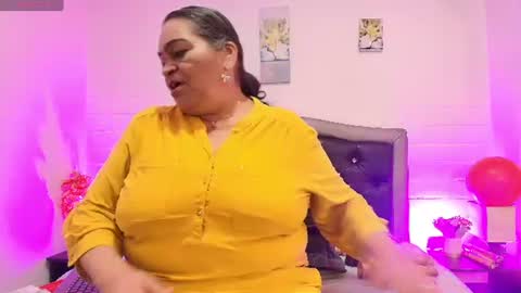 Snapshot of queenmature chatting on 2, 7, 2026 VickyBoobss online show from 2, 7, 2026