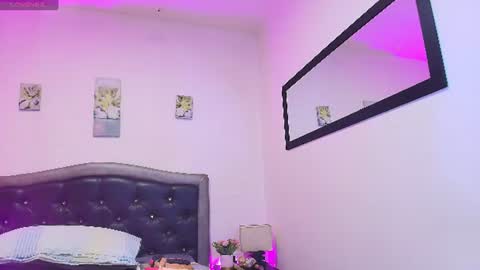 Snapshot of queenmature chatting on 7, 7, 2026 VickyBoobss online show from 7, 7, 2026