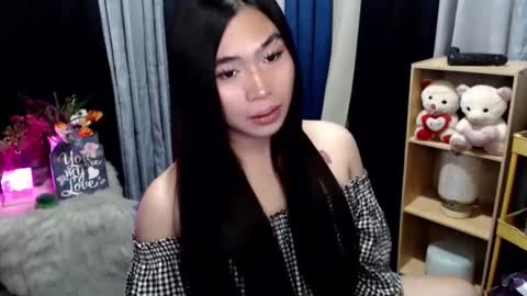 Mikka online show from 4, 5, 2026