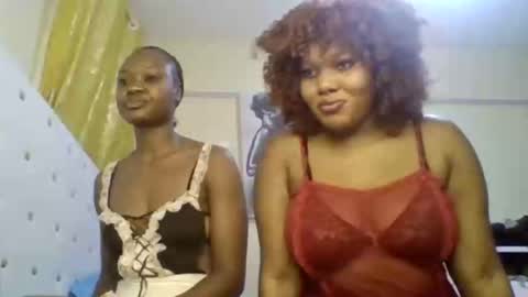 Snapshot of queenofsquirts_10 chatting on 28, 2, 2026 Lydia online show from 28, 2, 2026