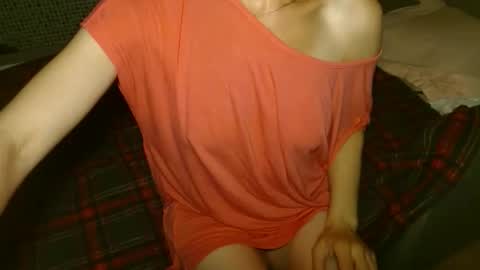 queenoftenderness online show from 8, 9, 2025