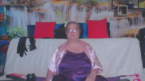 QueenPammy online show from 2, 4, 2026