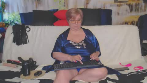 QueenPammy online show from 5, 4, 2026
