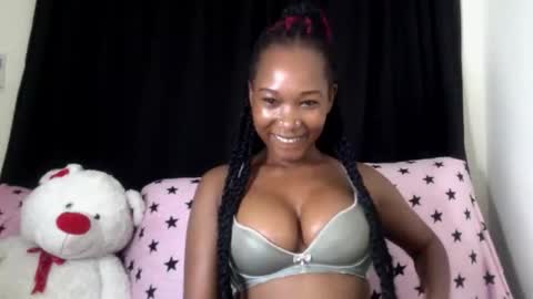 Snapshot of queenremy chatting on 11, 3, 2026 sexy online show from 11, 3, 2026