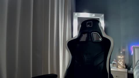 Queensy online show from 6, 12, 2024