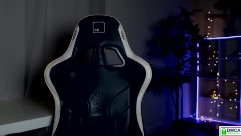 Queensy online show from 12, 9, 2025