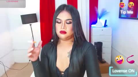 queenshasha and nathalie online show from 13, 4, 2026