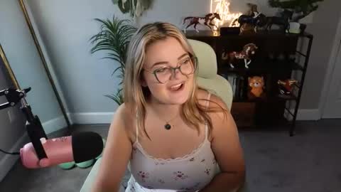 Bri online show from 11, 11, 2025