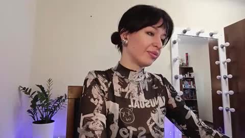 quiet_smile online show from 12, 10, 2025