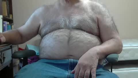 Snapshot of quietnshy2 chatting on 23, 11, 2025 quietnshy2 online show from 23, 11, 2025