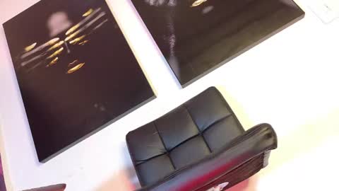 quuen_valery online show from 4, 7, 2026