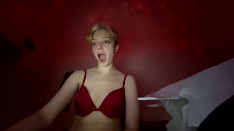 Snapshot of r0bynxoxp chatting on 29, 3, 2026 r0bynxoxp online show from 29, 3, 2026