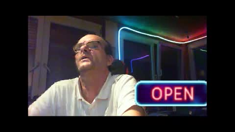 Snapshot of r_2d2_ chatting on 28, 2, 2025 dj mike online show from 28, 2, 2025