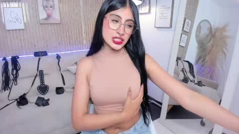 RACHEL ES online show from 6, 5, 2026