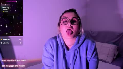 Rachel Foss online show from 4, 1, 2025