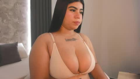 Snapshot of rachel_foxx_ chatting on 15, 4, 2026 R A C H E L online show from 15, 4, 2026