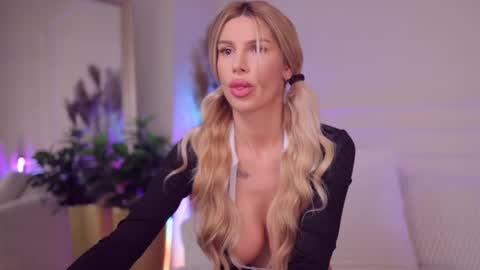 rachel_quinn_ online show from 23, 2, 2026