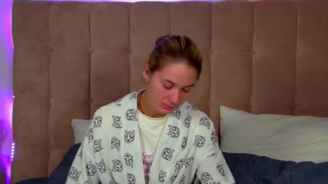 RachellSimpson online show from 17, 9, 2025