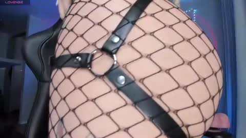Snapshot of rachelqueen_ chatting on 27, 7, 2026 Miko Pleasee help me get 100 likes online show from 27, 7, 2026