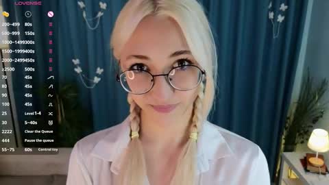 Karina online show from 19, 9, 2025