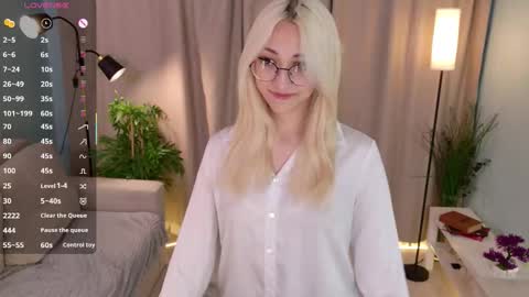 Karina online show from 19, 10, 2025