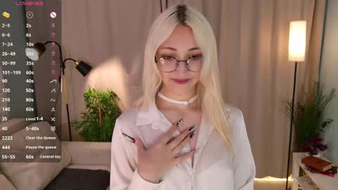 Karina online show from 24, 10, 2025