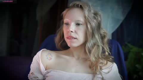Snapshot of radiant_ada chatting on 11, 5, 2026 ada online show from 11, 5, 2026