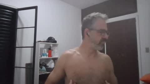 Snapshot of rafaelsel chatting on 18, 10, 2025 Big Uncle Jungle online show from 18, 10, 2025