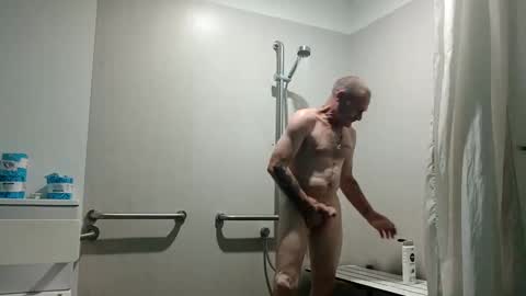 Snapshot of ragingzef69 chatting on 3, 2, 2025 Bigthickdickinvic online show from 3, 2, 2025