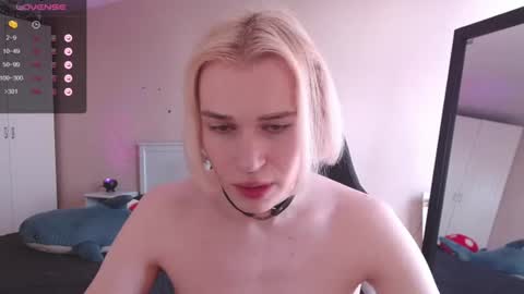 Snapshot of rainbow__salt chatting on 27, 7, 2026 Mike online show from 27, 7, 2026