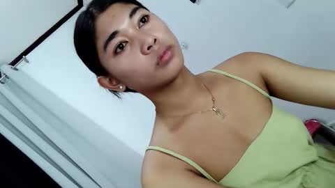 raindrizzle1706 online show from 9, 1, 2026