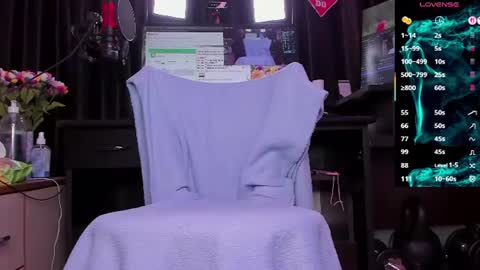 Snapshot of raissa_sky26 chatting on 23, 6, 2026 Laura online show from 23, 6, 2026