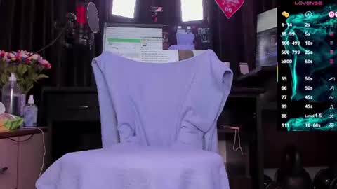 Snapshot of raissa_sky26 chatting on 24, 6, 2026 Laura online show from 24, 6, 2026