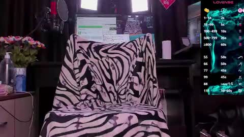 Snapshot of raissa_sky26 chatting on 20, 7, 2026 Laura online show from 20, 7, 2026